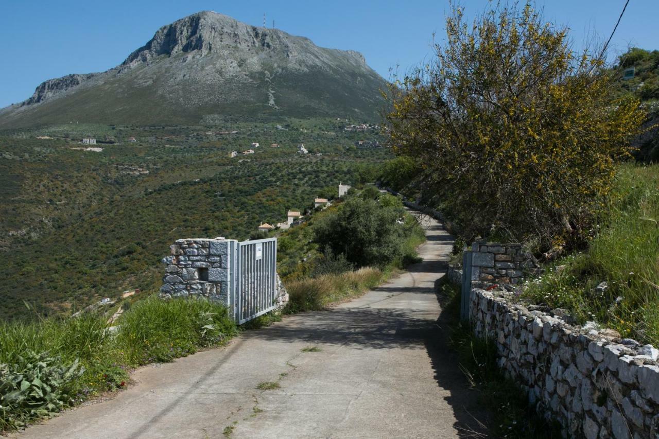 Villa Smaragda Liménion Buitenkant foto