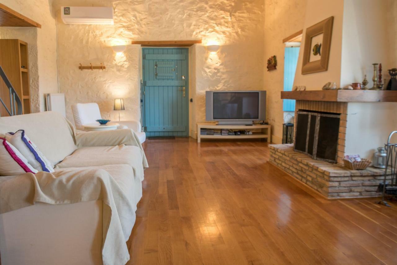 Villa Smaragda Liménion Buitenkant foto
